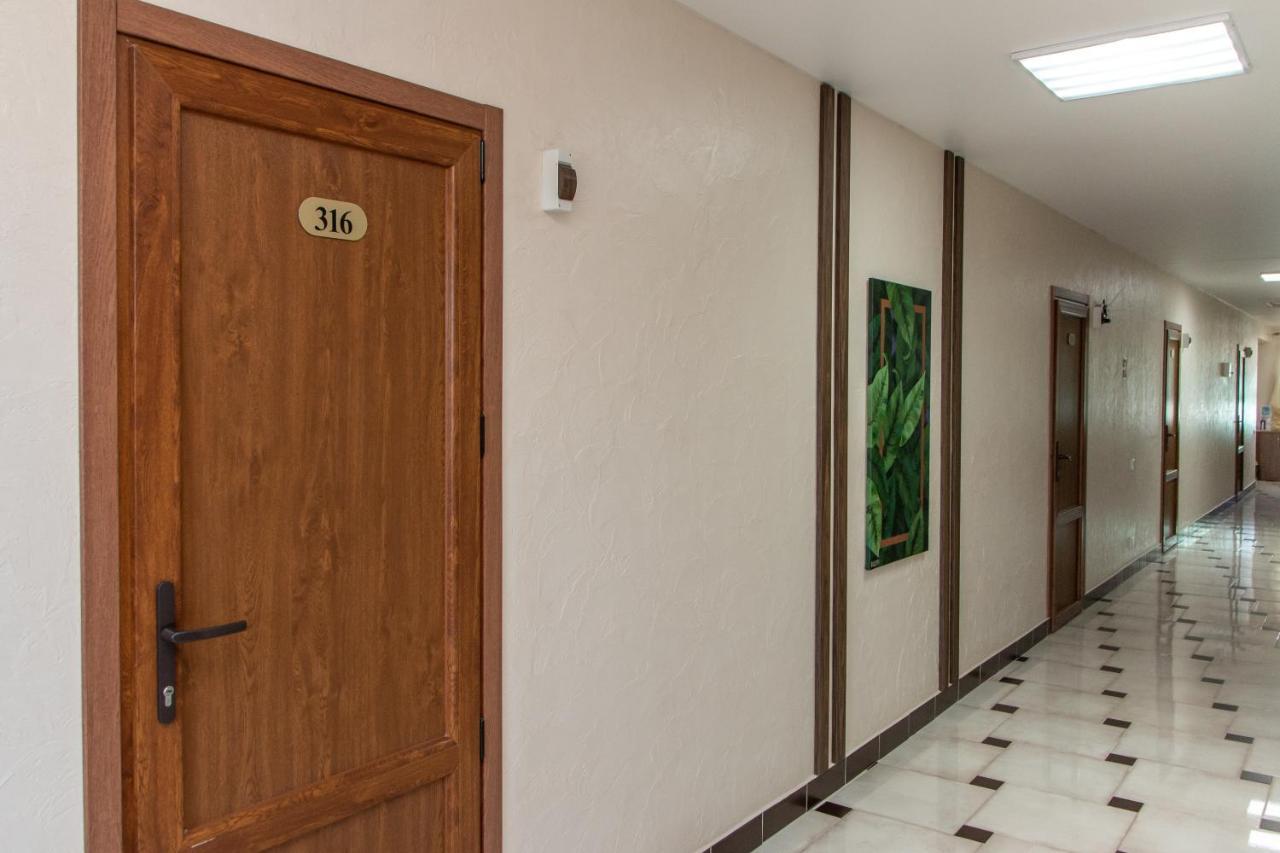 Hotel Гостинний Двір "Марія" à Kropyvnytsky Extérieur photo