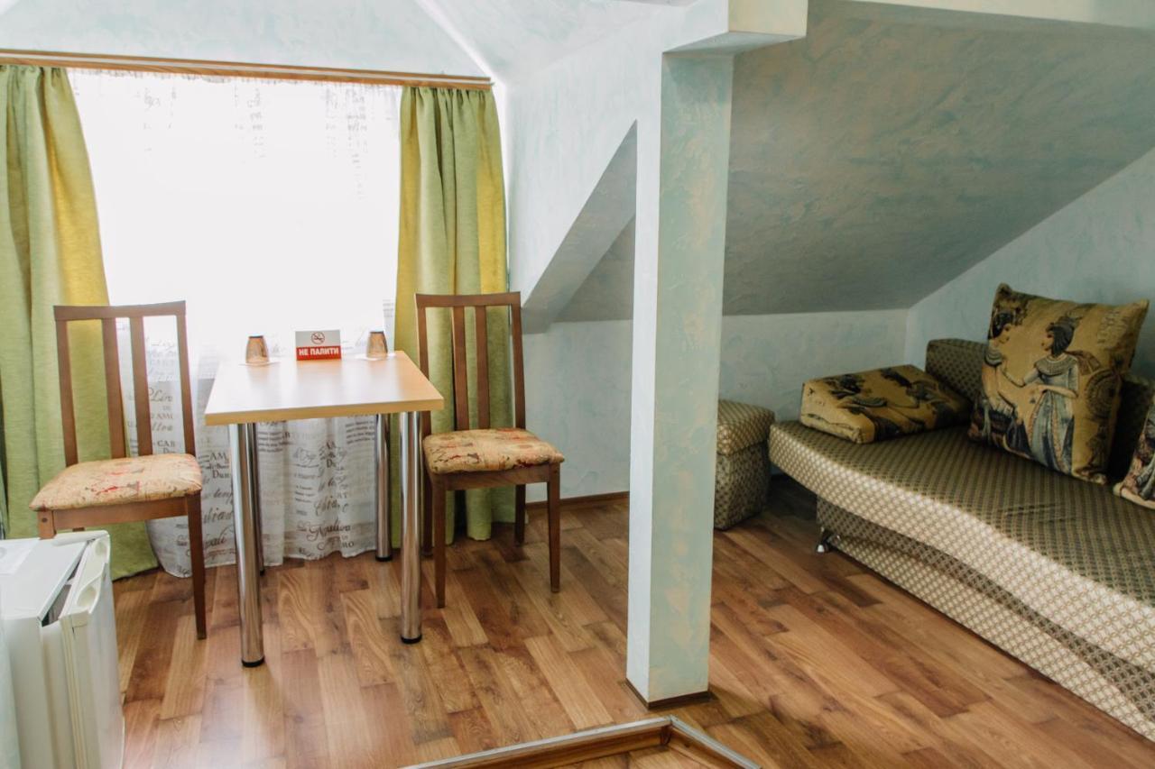 Hotel Гостинний Двір "Марія" à Kropyvnytsky Extérieur photo