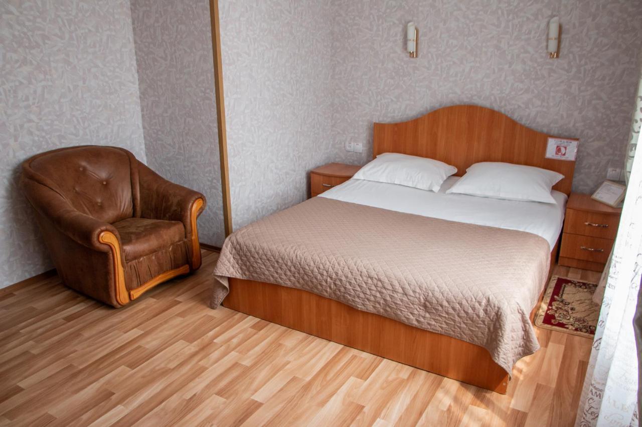 Hotel Гостинний Двір "Марія" à Kropyvnytsky Extérieur photo